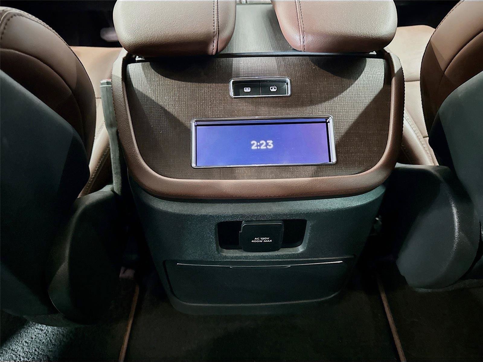 Used 2025 Lincoln Navigator Reserve AWD/4WD image 18