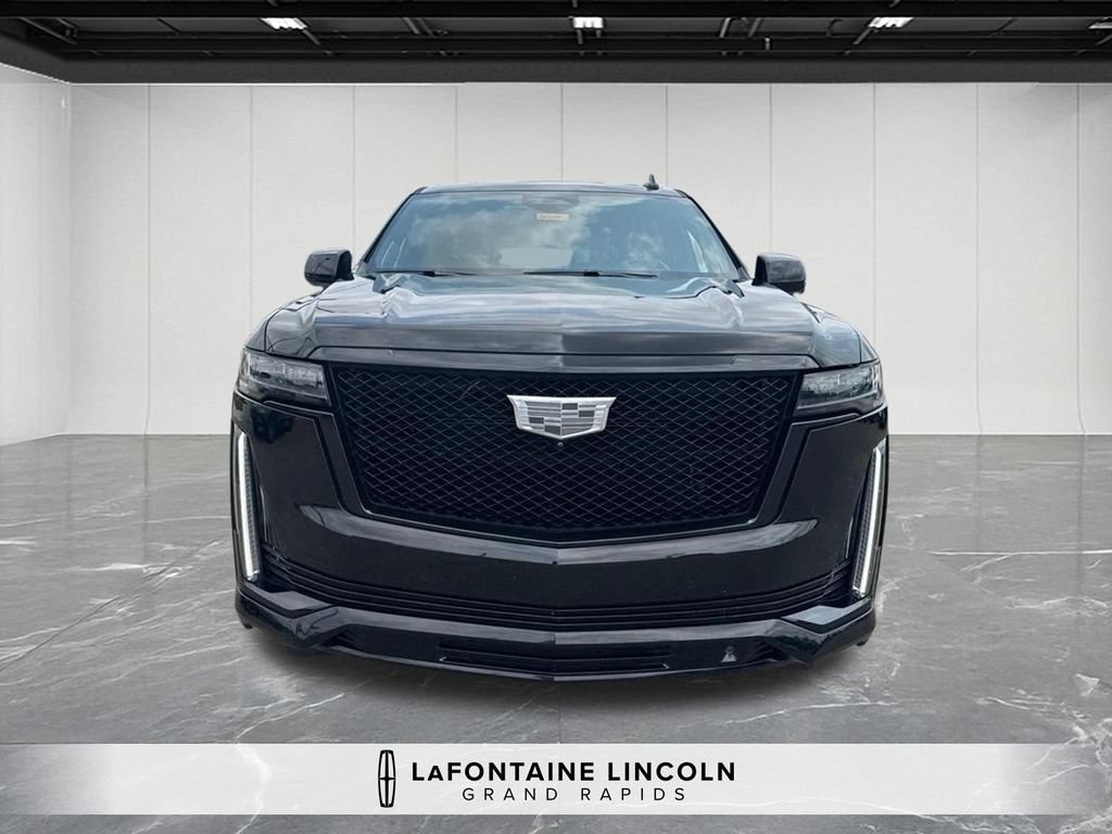 Used 2022 Cadillac Escalade ESV Sport Platinum w/ LPO, ONYX Package AWD/4WD image 8