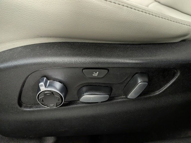 Used 2020 Cadillac XT4 Premium Luxury w/ Enhanced Visibility Package image 10