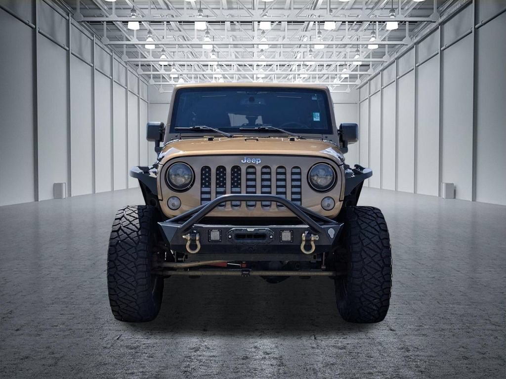 Used 2015 Jeep Wrangler Unlimited Rubicon w/ Max Tow Package AWD/4WD image 2