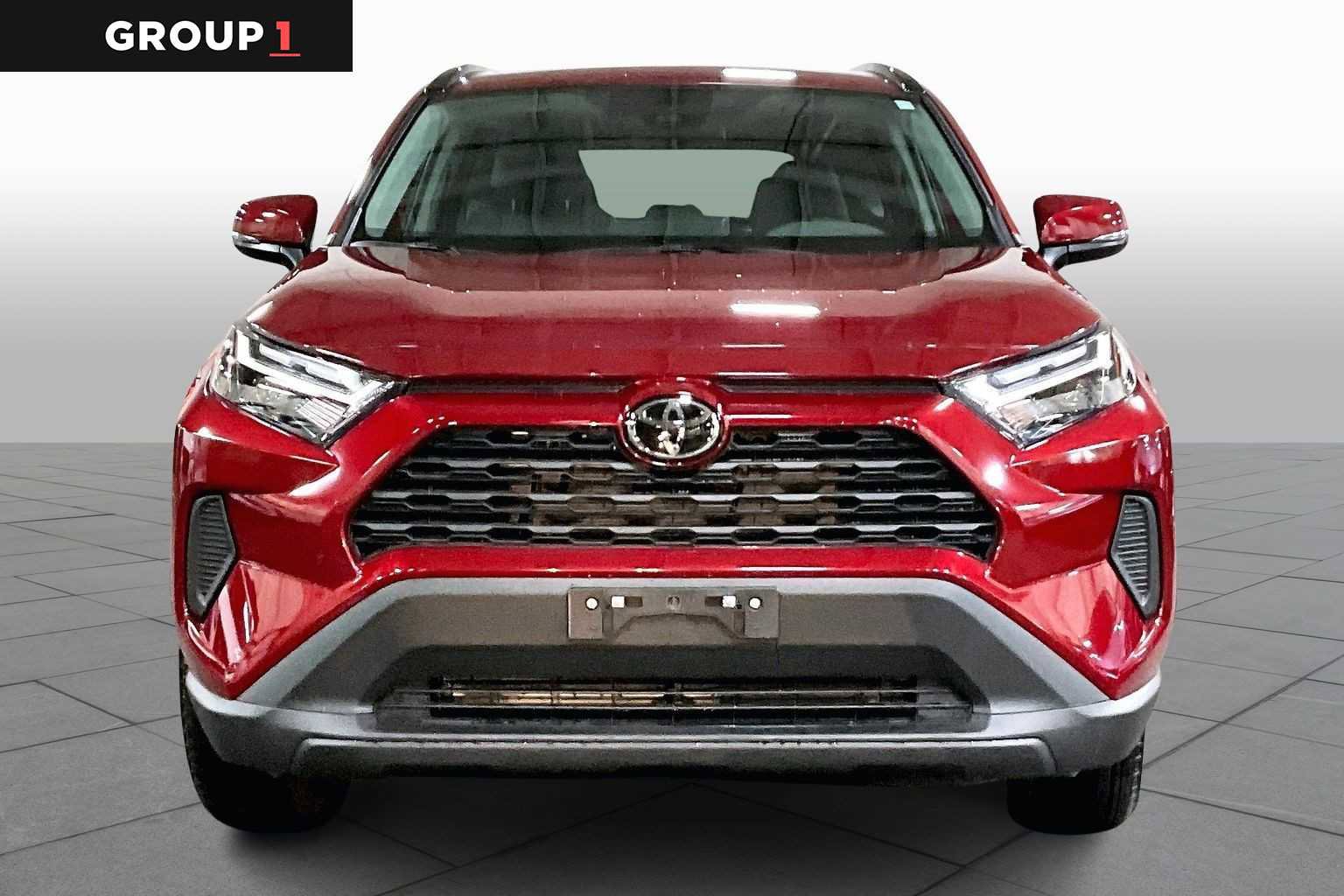 Used 2025 Toyota RAV4 XLE image 3