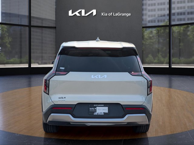 Used 2024 Kia EV9 Light Long Range image 6