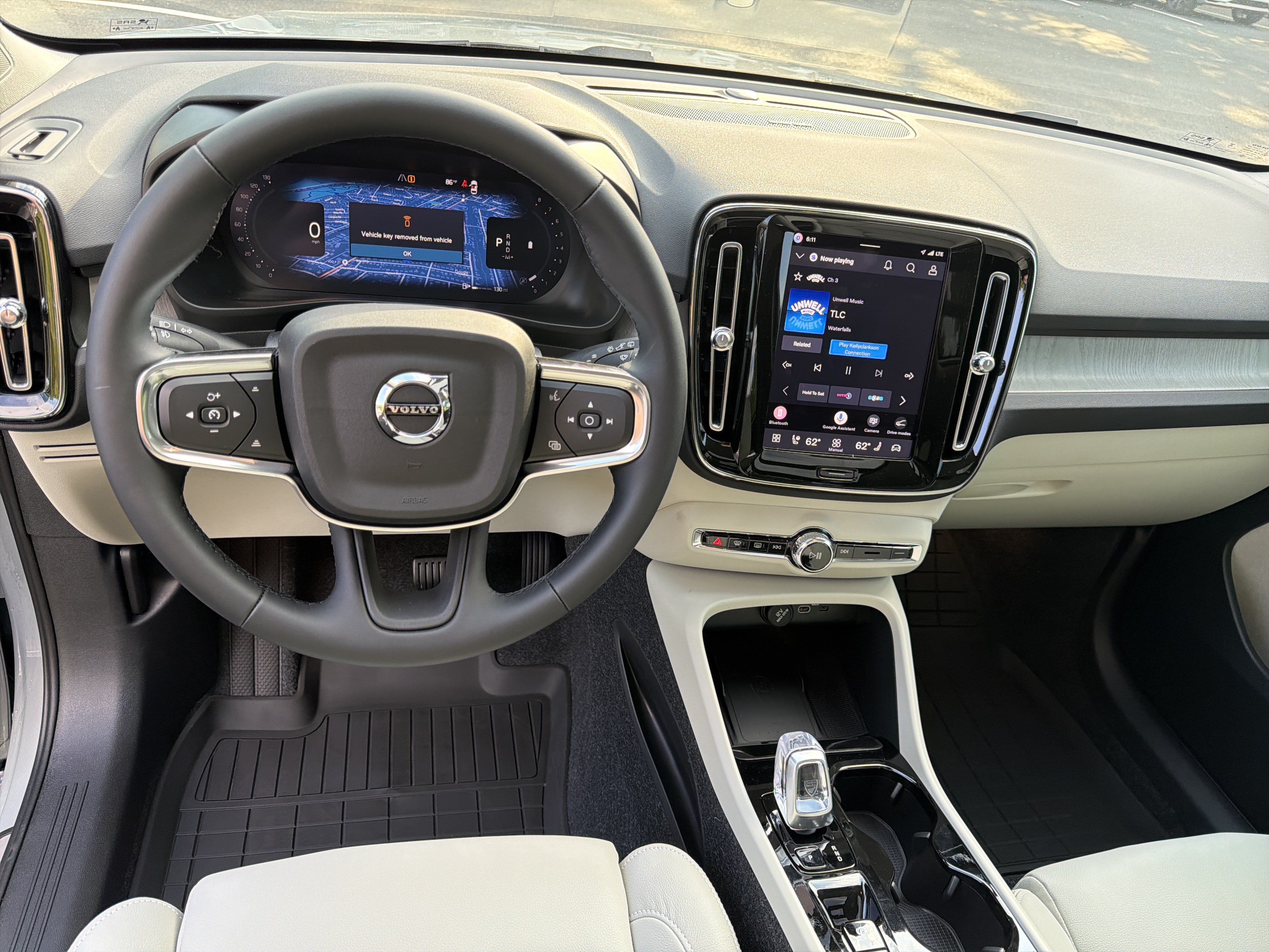 New 2026 Volvo XC40 B5 Ultra w/ Protection Package Premier AWD/4WD image 18