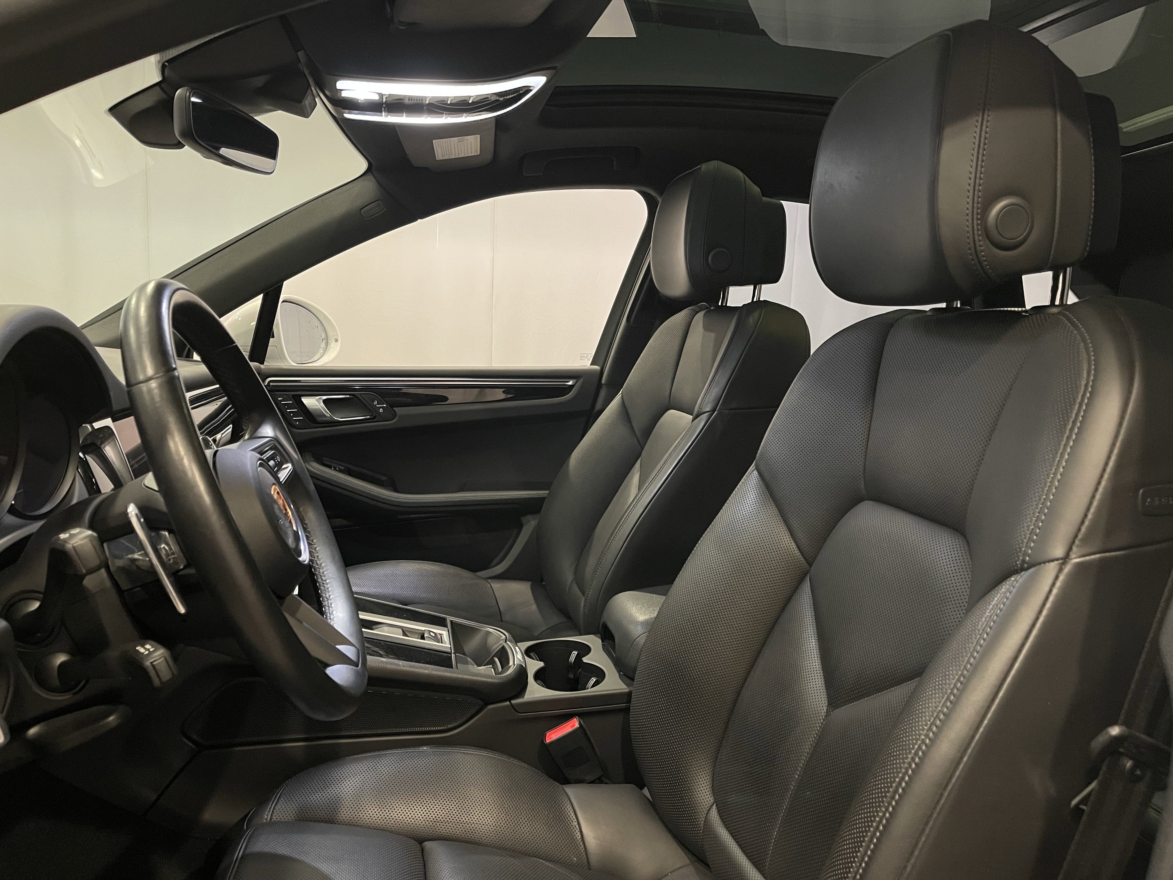 Used 2022 Porsche Macan image 15