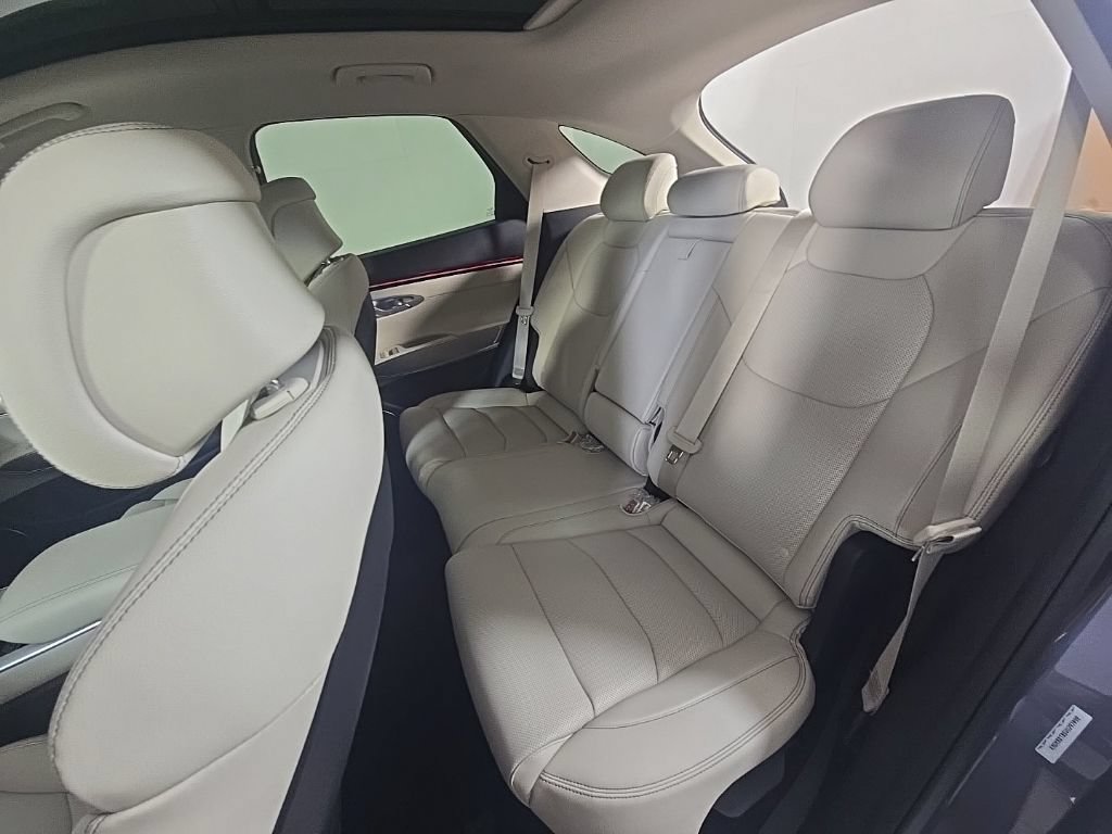 New 2027 Genesis GV70 2.5T Select AWD/4WD image 30