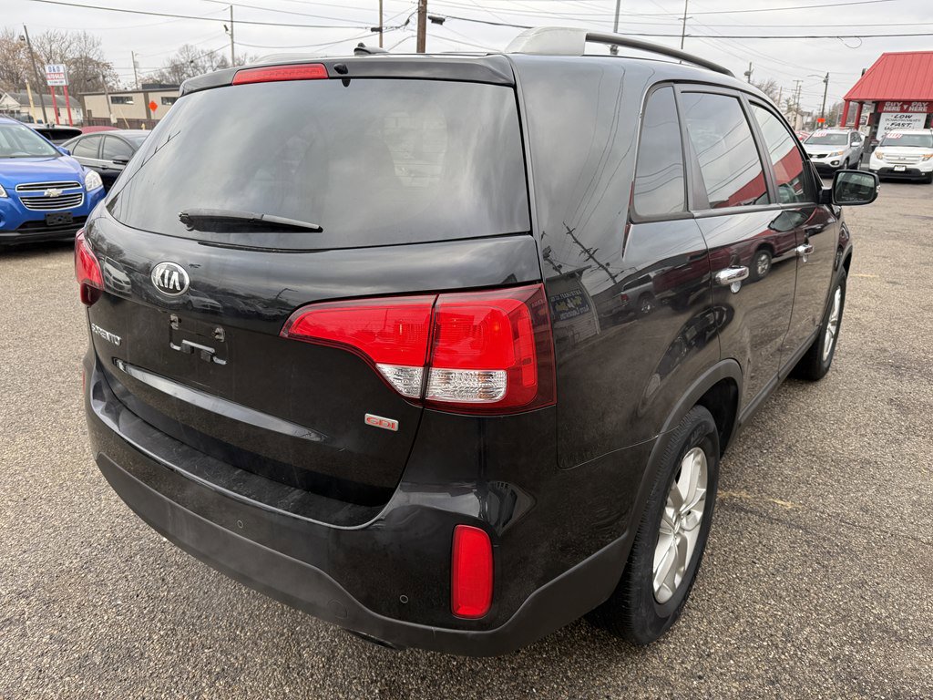 Used 2015 Kia Sorento LX image 5
