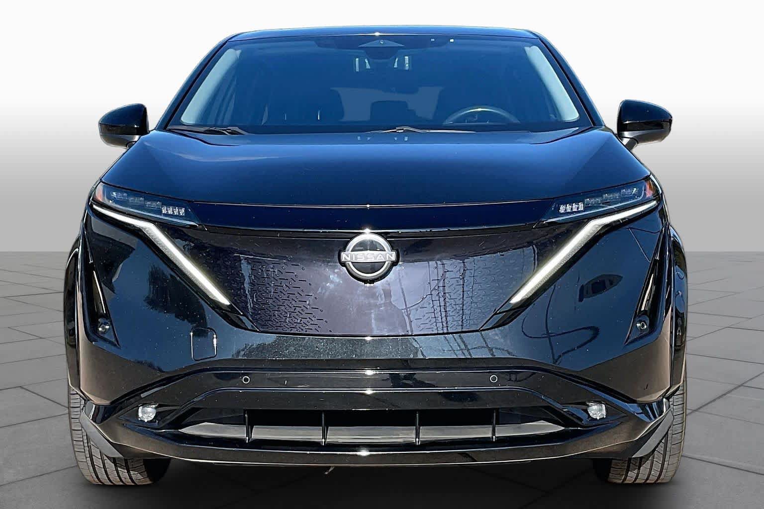 Used 2023 Nissan Ariya AWD image 3