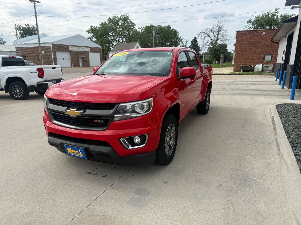 Used 2020 Chevrolet Colorado Z71 AWD/4WD image 3