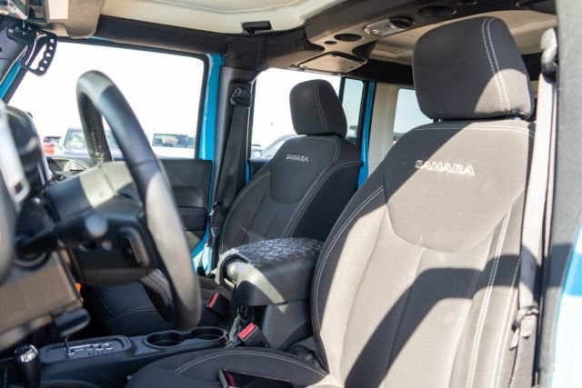 Used 2017 Jeep Wrangler Unlimited Sahara w/ Dual Top Group image 12