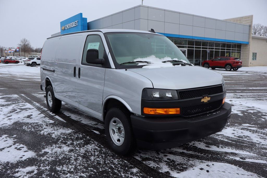 New 2025 Chevrolet Express 3500 w/ Driver Convenience Package image 2