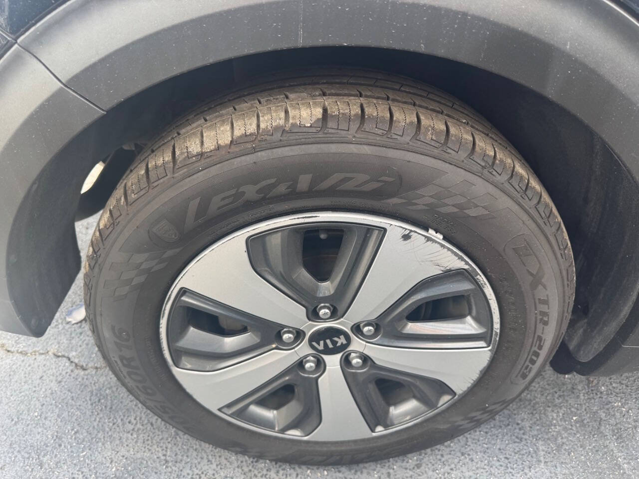 Used 2018 Kia Niro EX Premium image 25