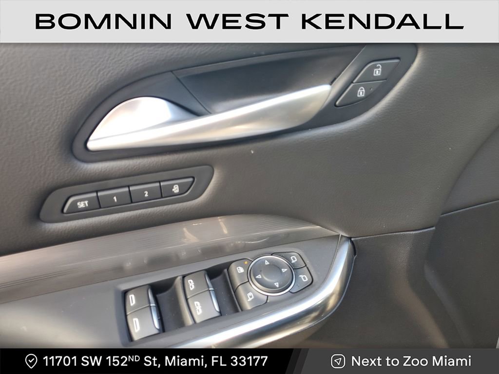 Used 2025 Cadillac XT4 Premium Luxury image 22