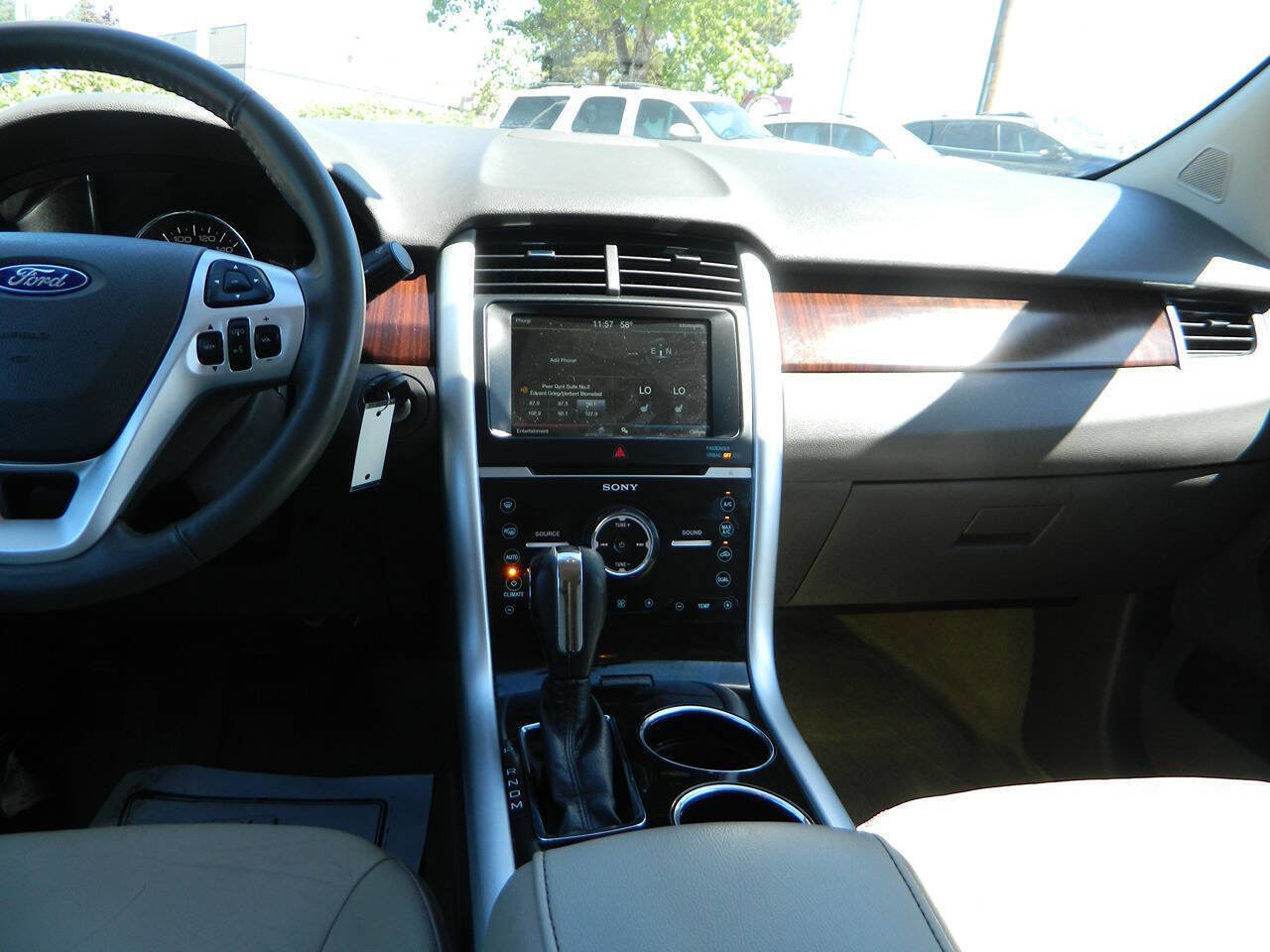 Used 2011 Ford Edge Limited AWD/4WD image 16