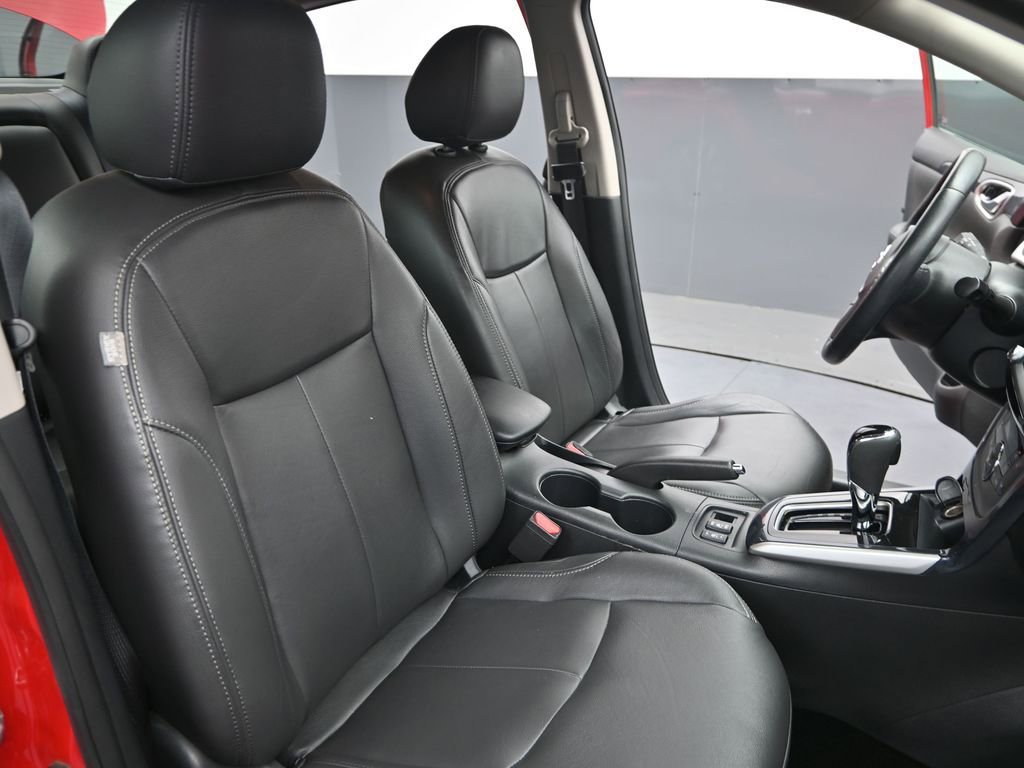 Used 2019 Nissan Sentra SR image 25