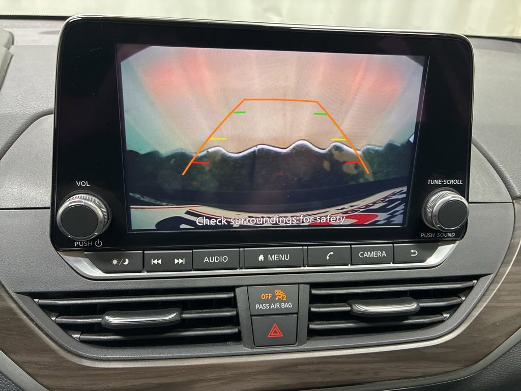 Used 2024 Nissan Altima 2.5 SV image 14