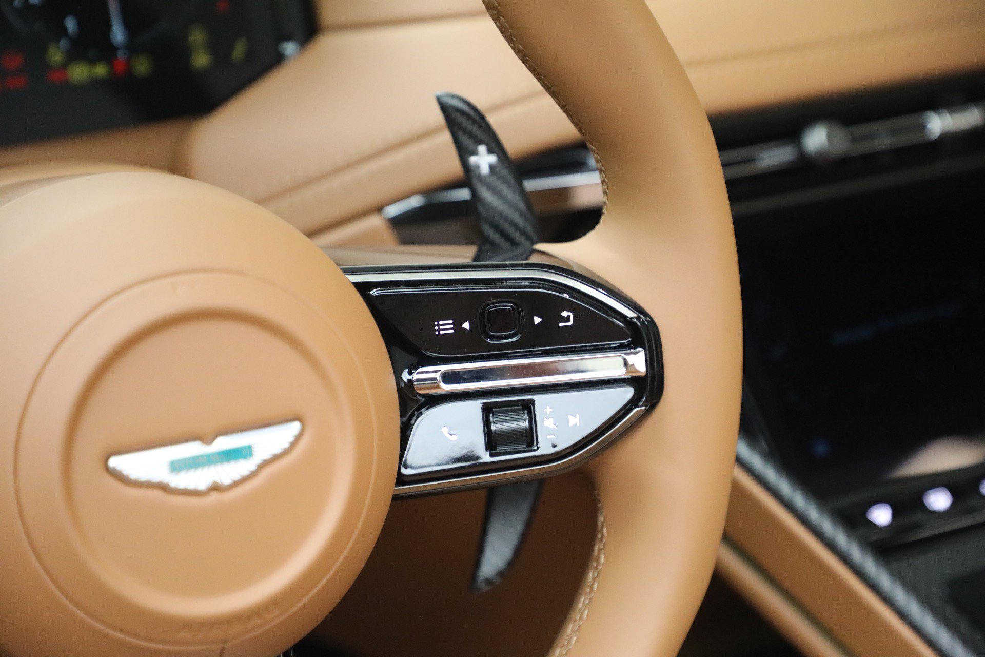 New 2026 Aston Martin DB12 Convertible image 38