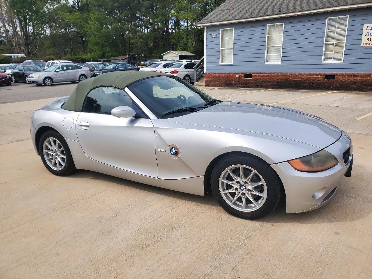 Used 2003 BMW Z4 2.5i image 3