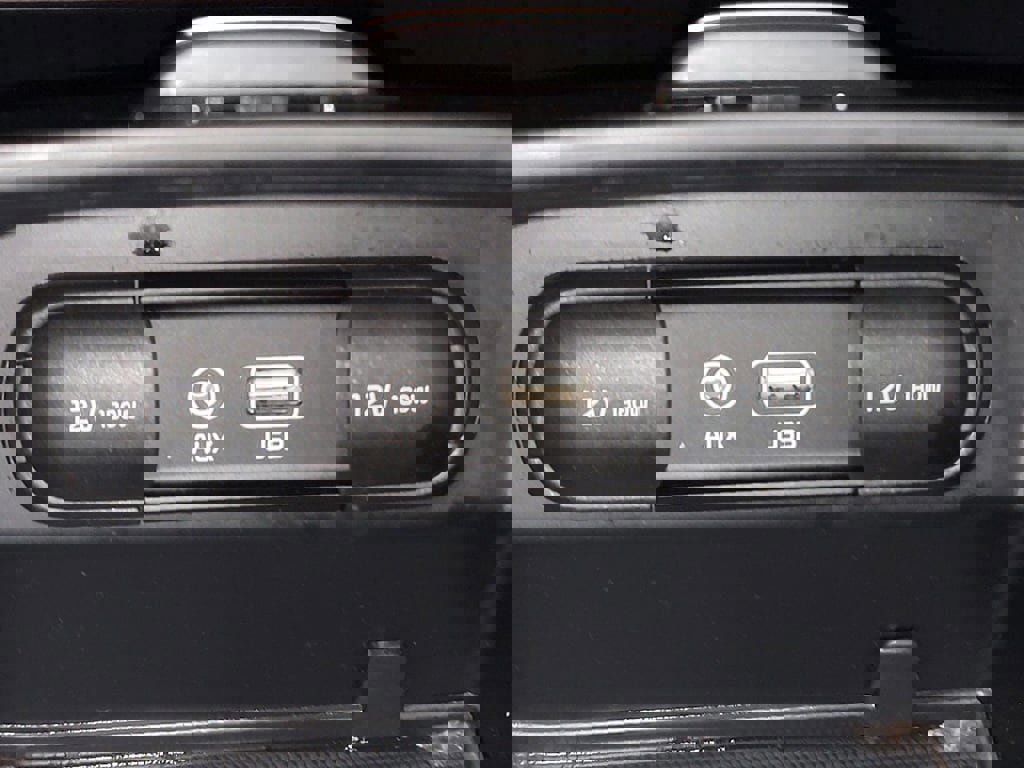 Used 2019 Kia Sorento LX image 24