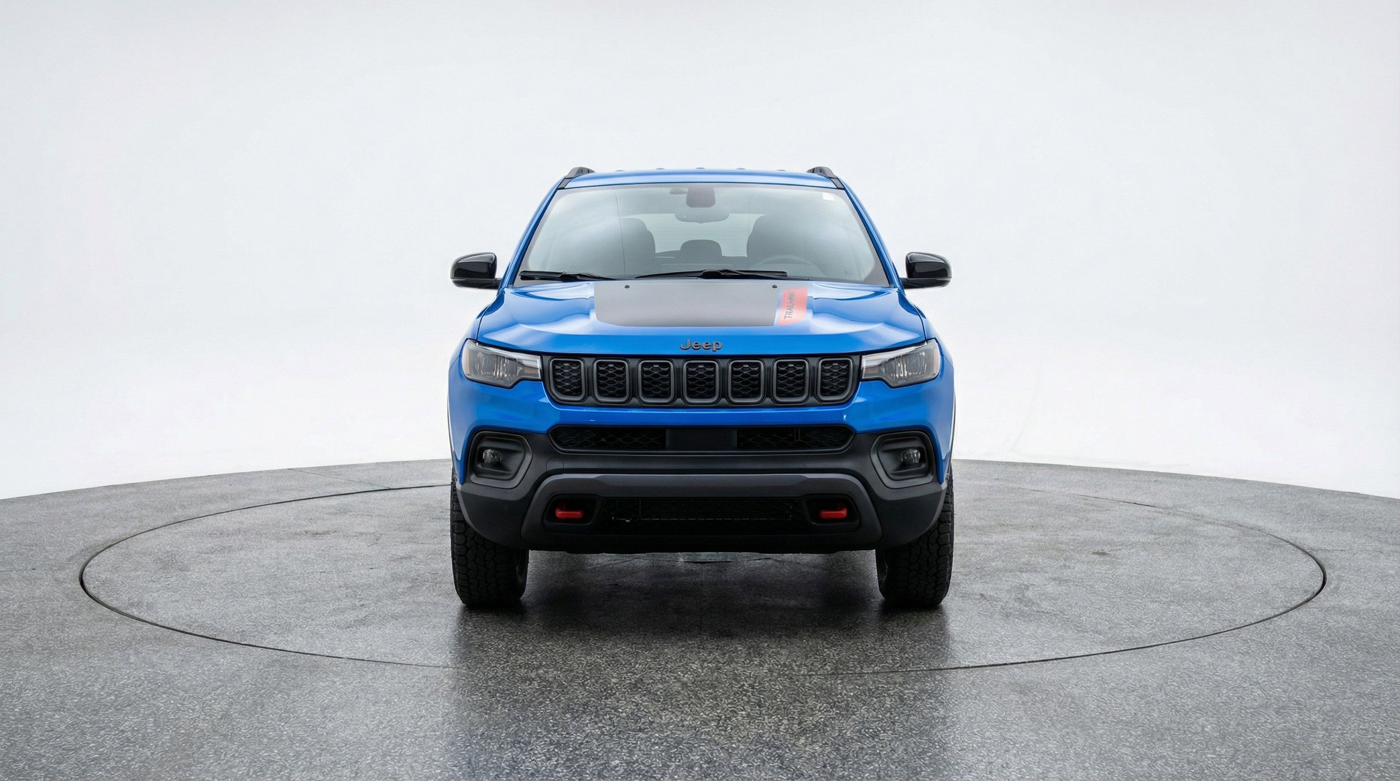 Used 2025 Jeep Compass Trailhawk image 2