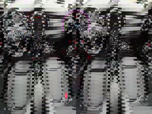 Used 2015 MINI Cooper S image 16