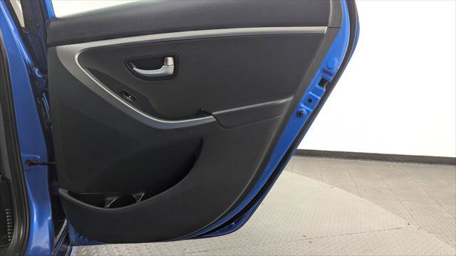 Used 2017 Hyundai Elantra GT image 16