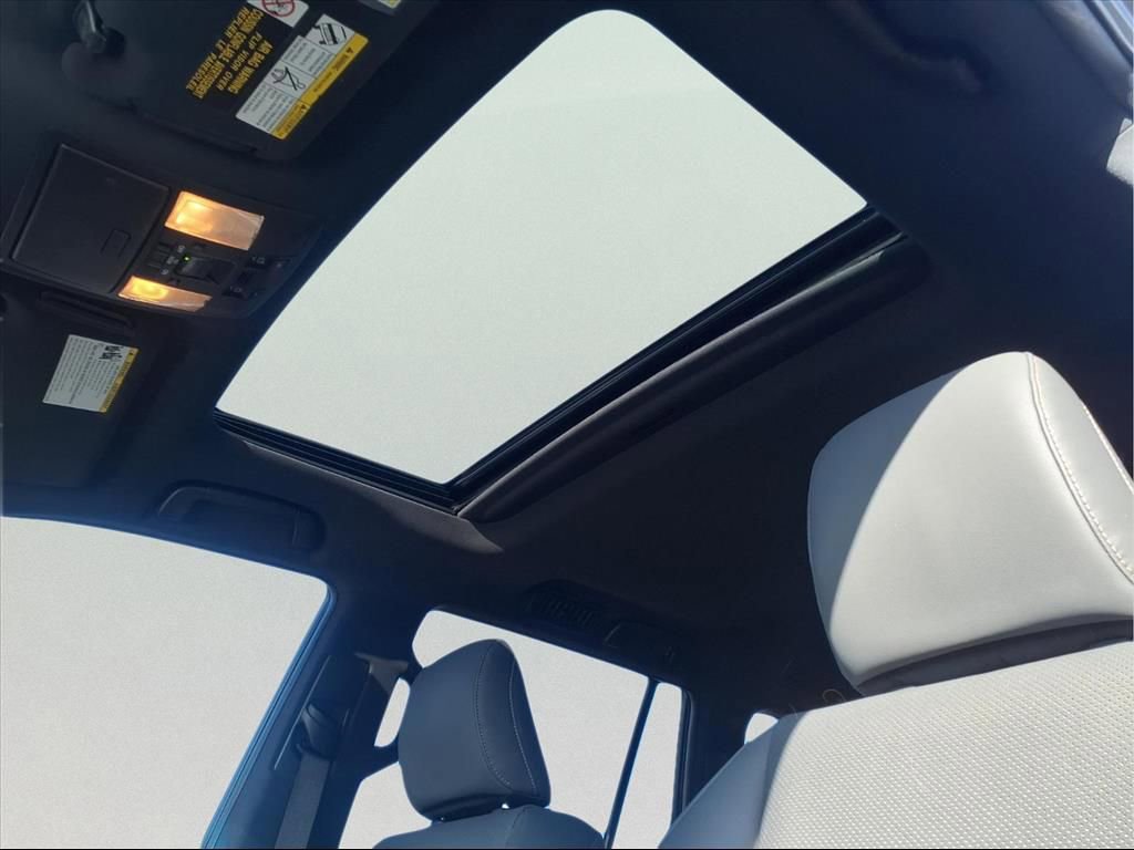 Used 2023 Lexus GX 460 Premium w/ Accessory Package image 27