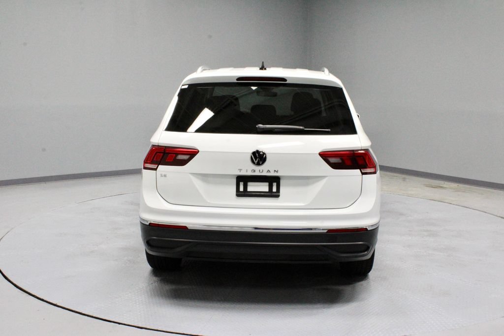 Used 2024 Volkswagen Tiguan SE FWD image 10