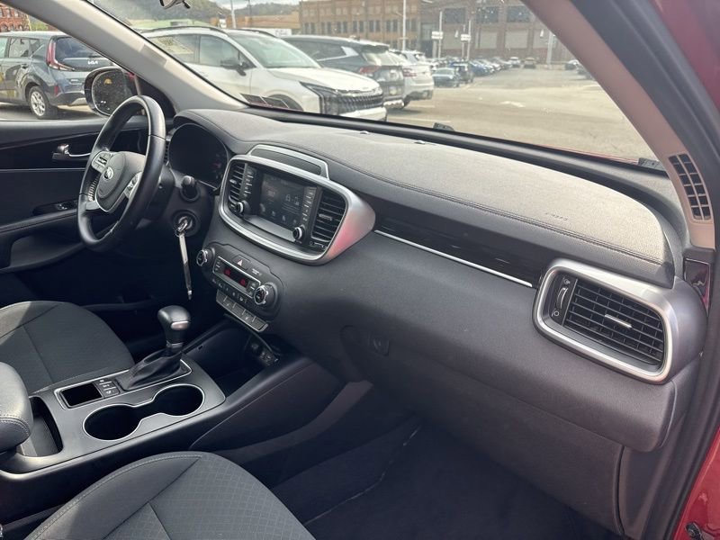 Used 2020 Kia Sorento LX w/ LX I4 Convenience Package image 11
