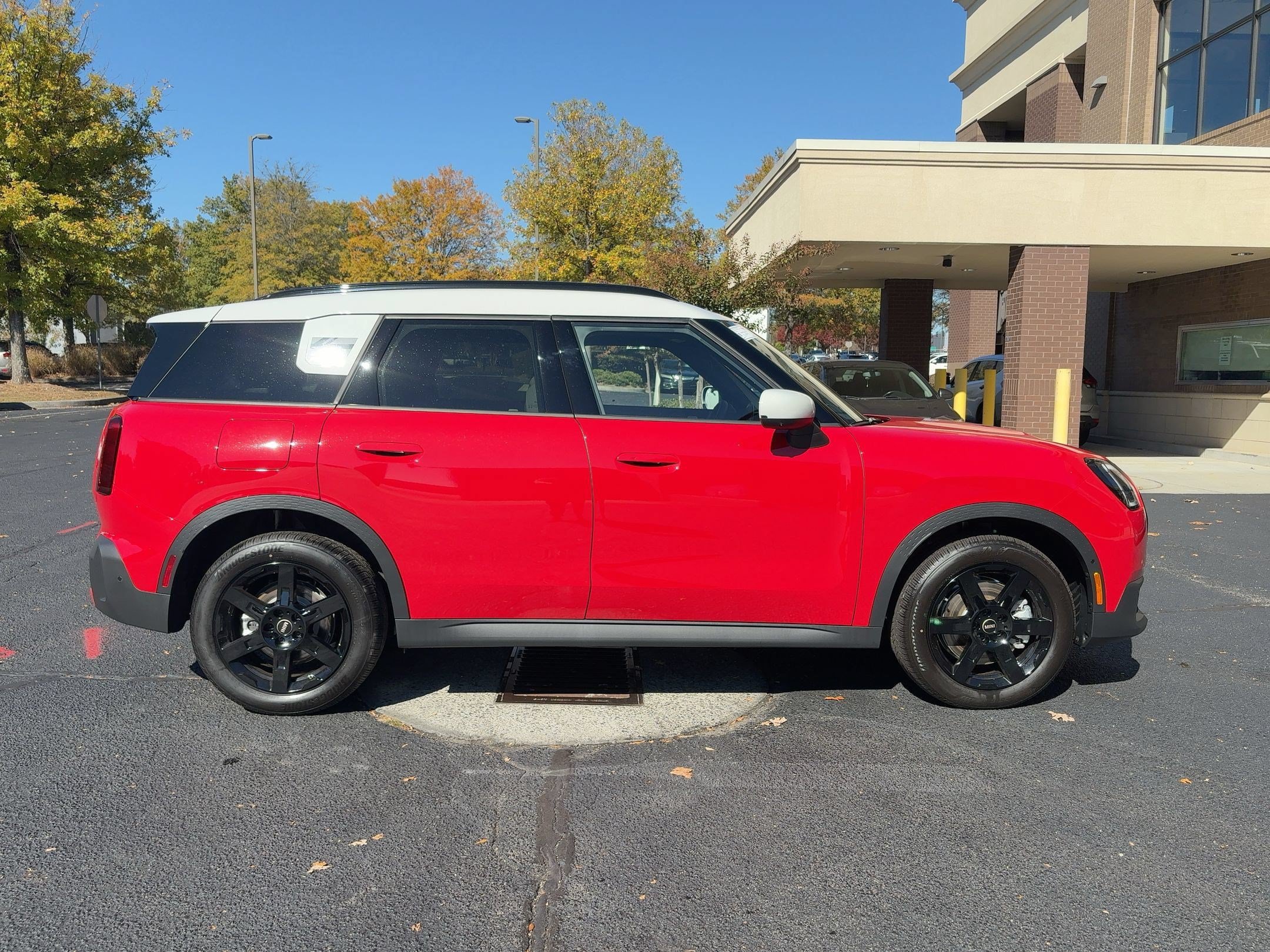 Used 2026 MINI Cooper Countryman S w/ Comfort Package Max AWD/4WD image 8