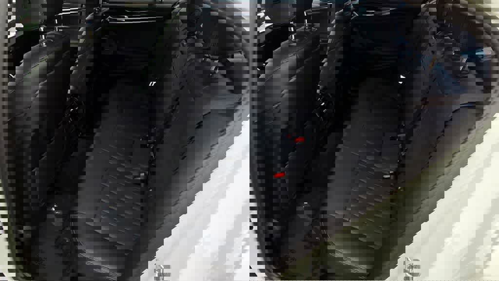 Used 2022 BMW 530e 530e w/ Premium Package image 14