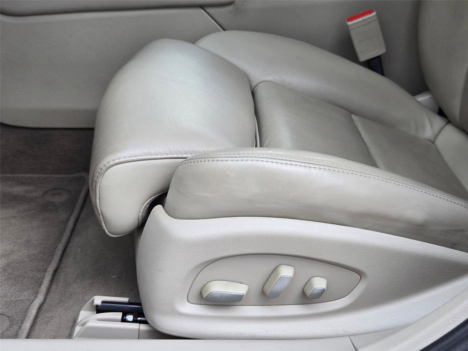 Used 2013 Cadillac XTS Premium FWD image 26