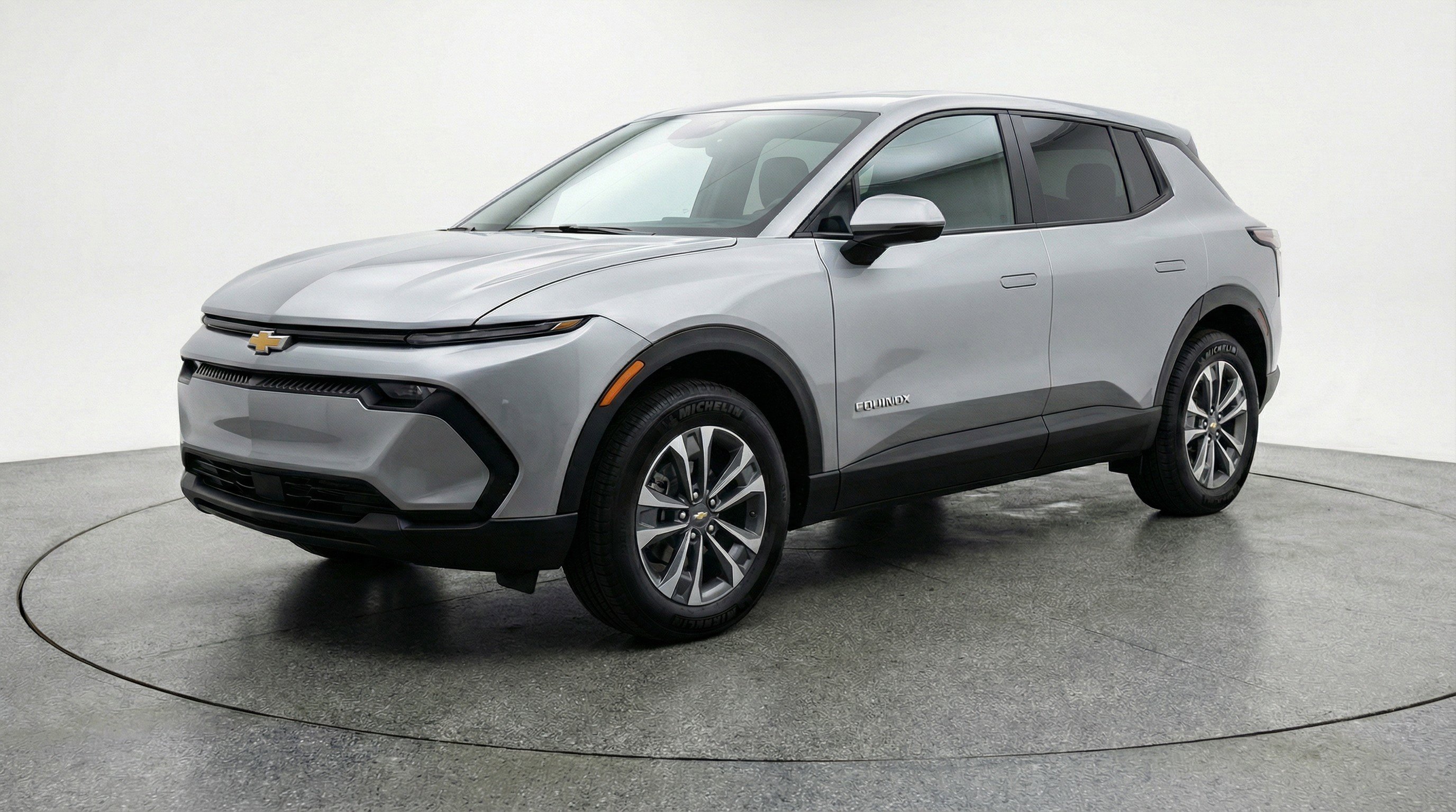 Used 2025 Chevrolet Equinox LT image 3