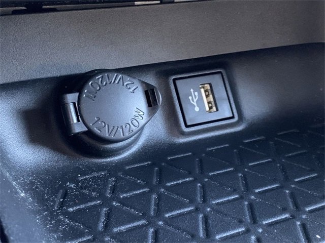 Used 2023 Toyota RAV4 SE image 27