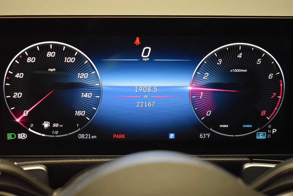 Used 2025 Mercedes-Benz GLB 250 4MATIC image 21