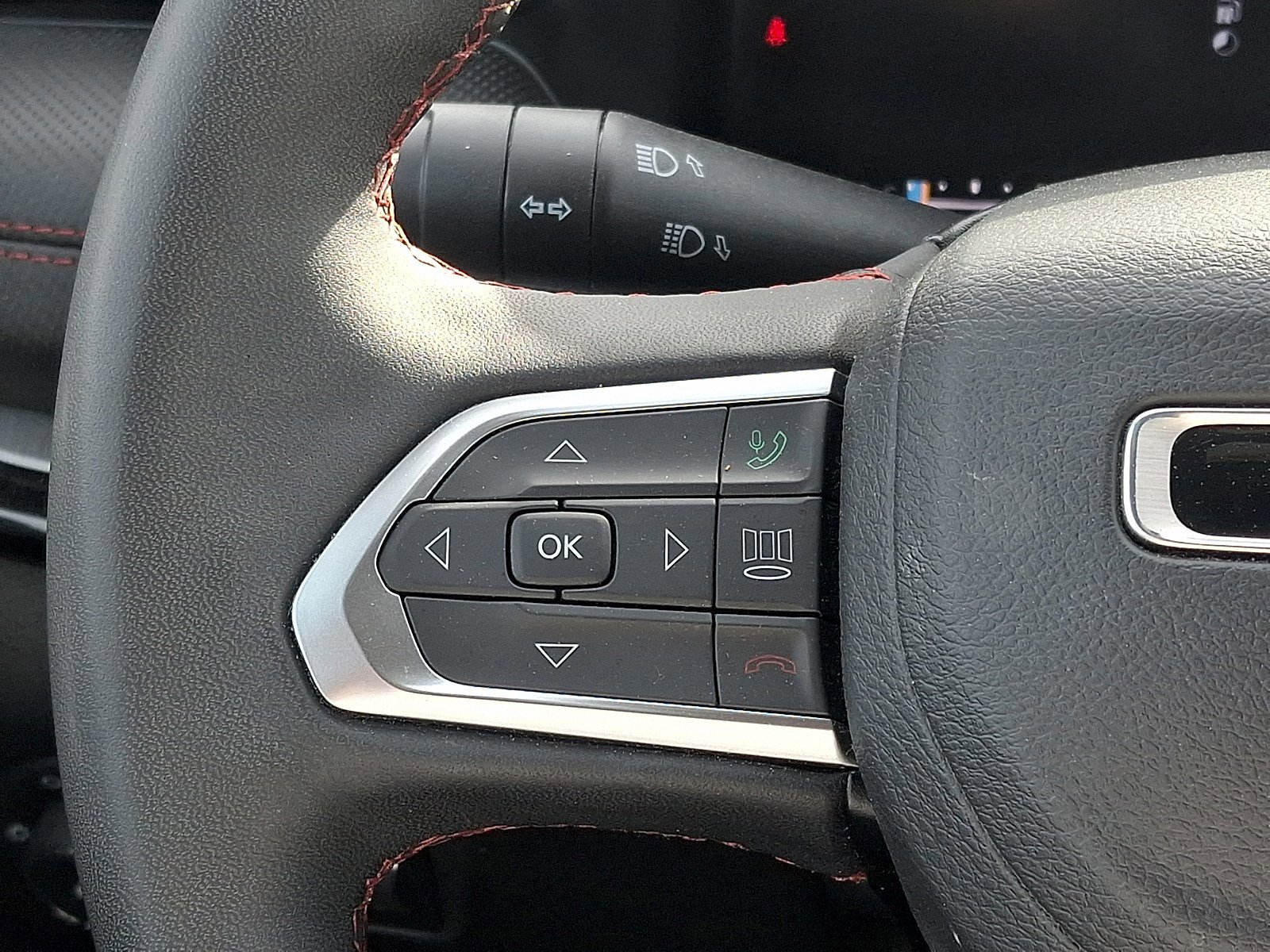 Used 2025 Jeep Compass Trailhawk w/ Trailhawk Elite Group image 19