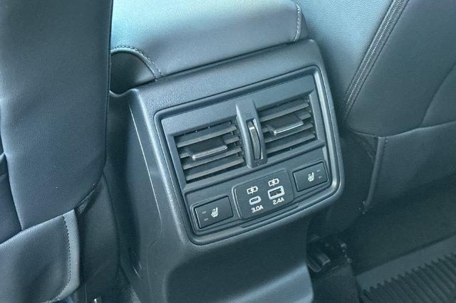 Used 2026 Subaru Outback Touring AWD/4WD image 16