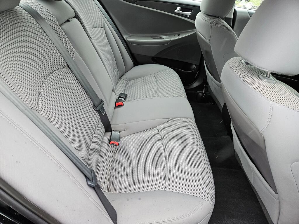 Used 2011 Hyundai Sonata GLS FWD image 13