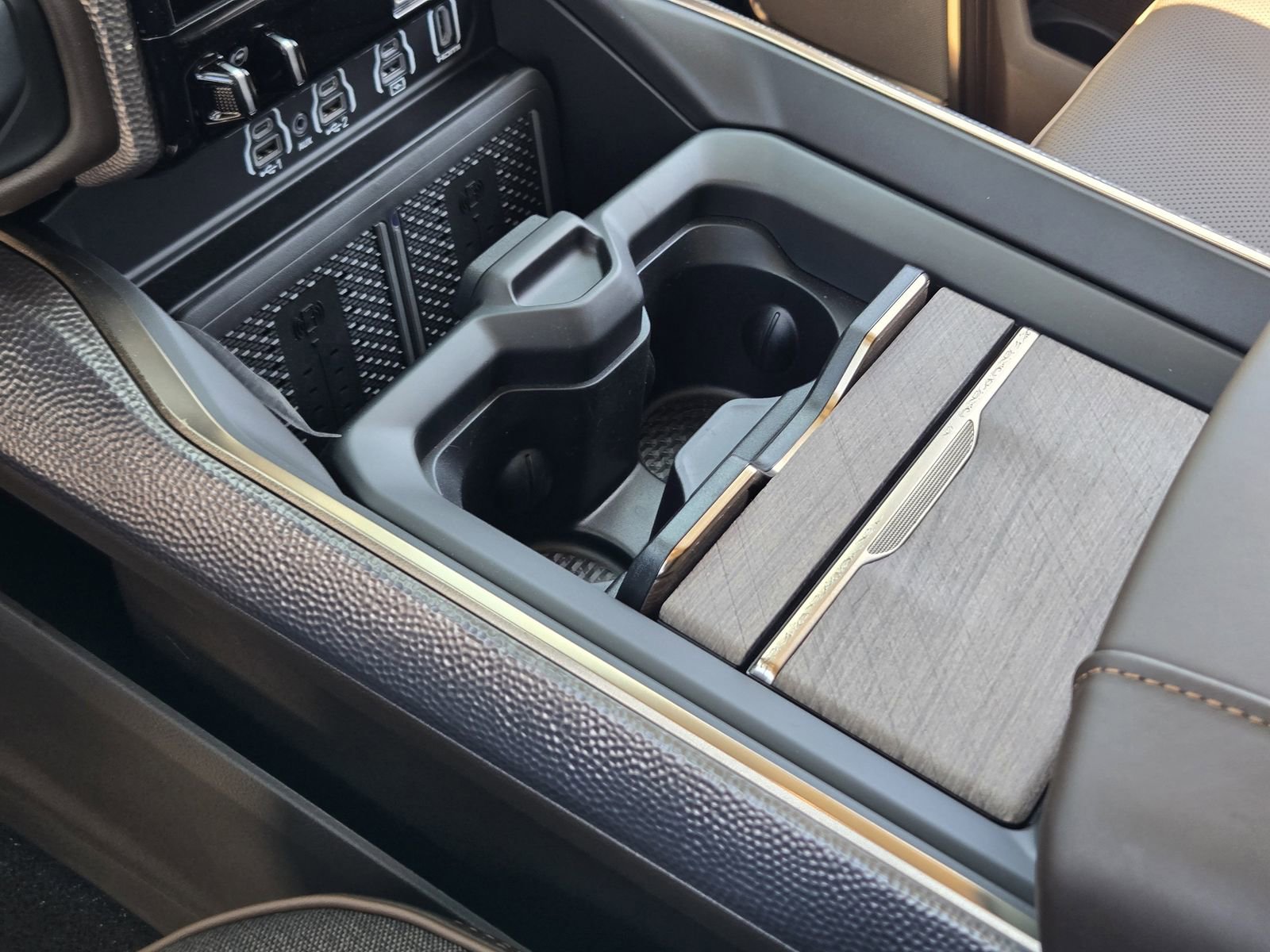 New 2025 RAM 2500 Limited image 16