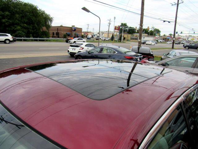 Used 2019 Chrysler 300 Touring L w/ Quick Order Package 22F image 4