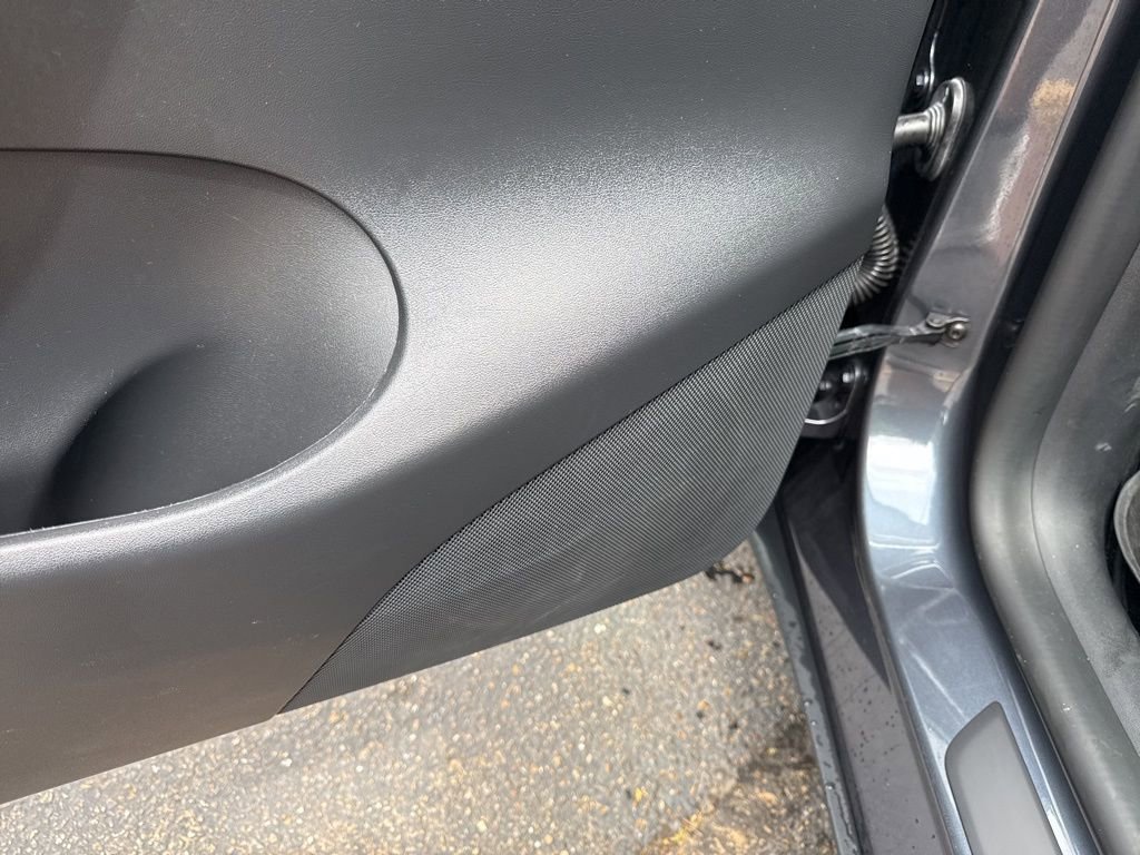 Used 2022 Tesla Model Y Performance image 15