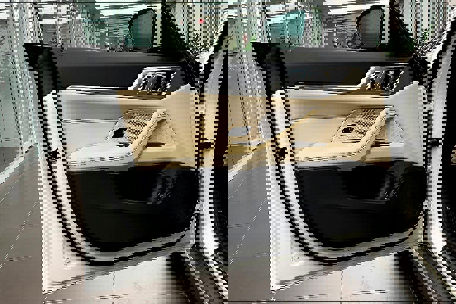 Used 2023 BMW i4 eDrive35 w/ Premium Package image 21