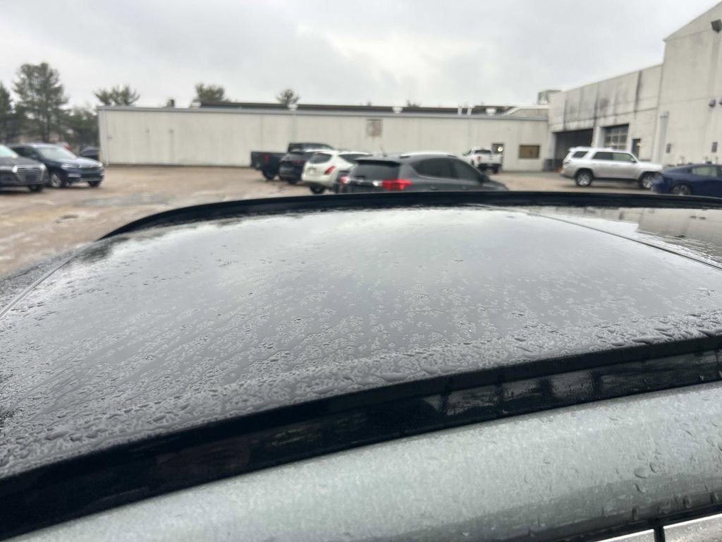 Used 2022 Hyundai Tucson Limited w/ Cargo Package image 16