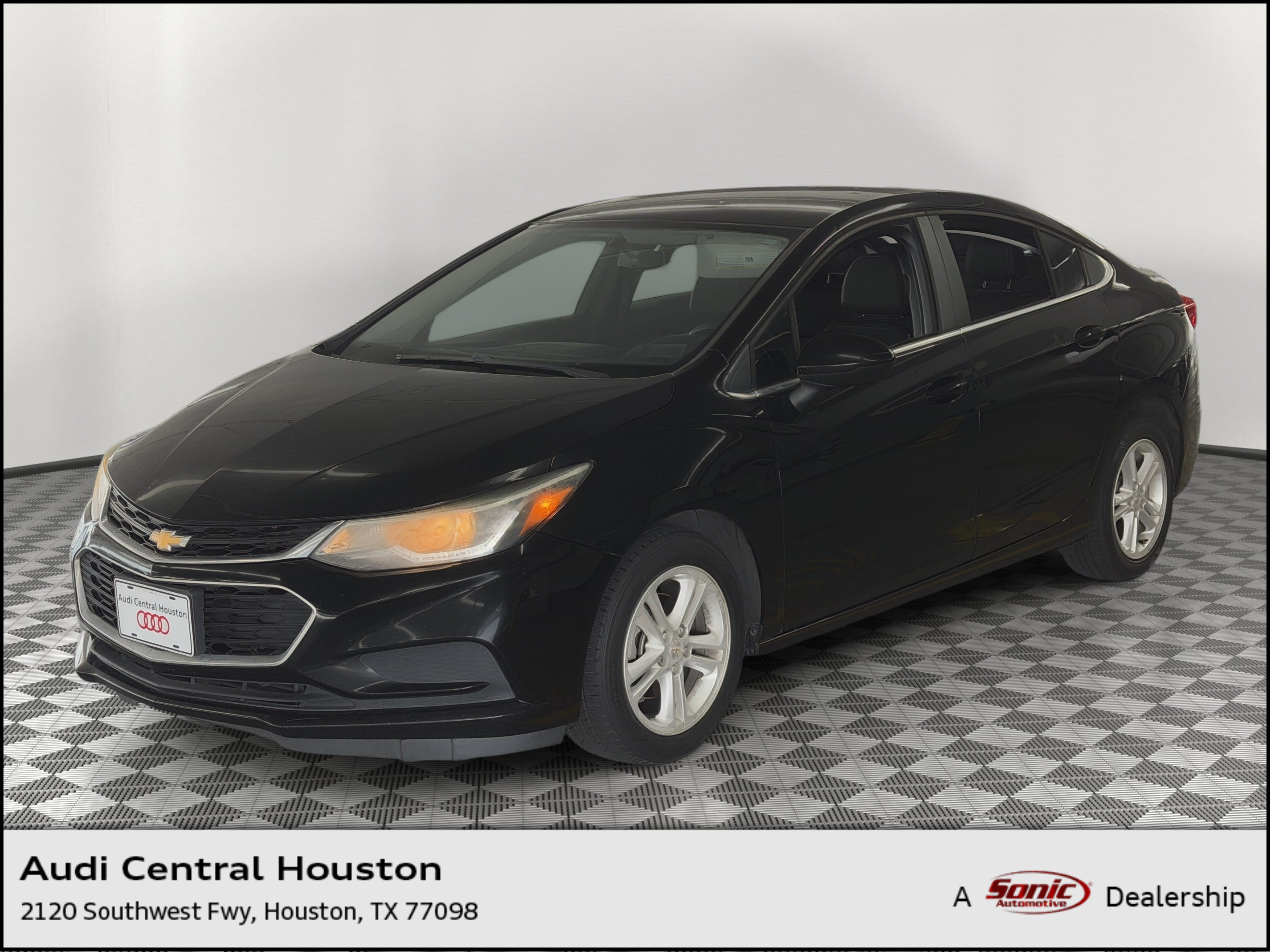 Used 2018 Chevrolet Cruze LT w/ Leather Package