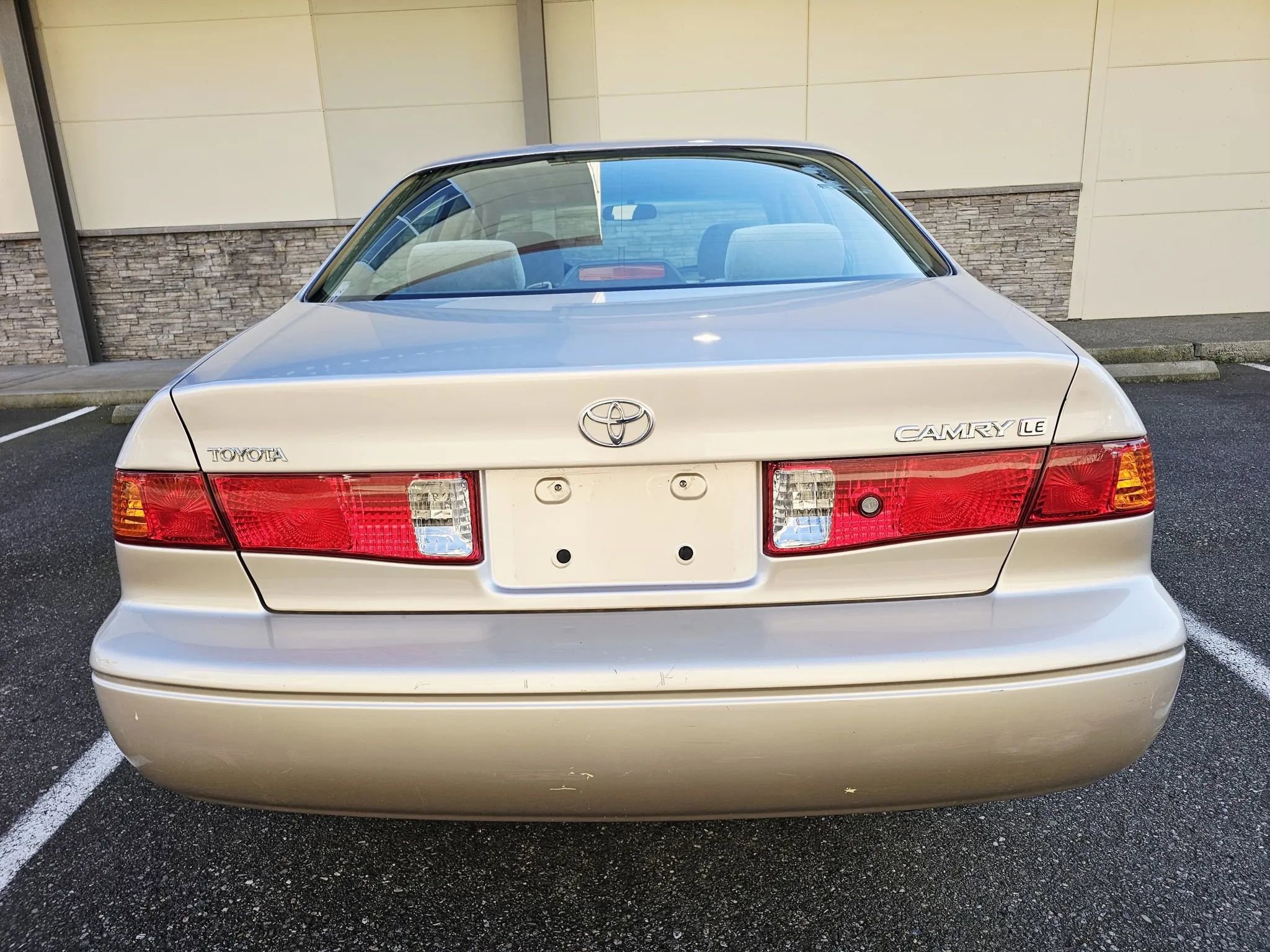 Used 2001 Toyota Camry LE FWD image 4