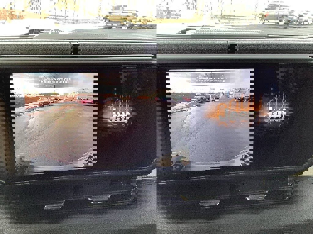 Used 2025 Jeep Gladiator Sport image 17