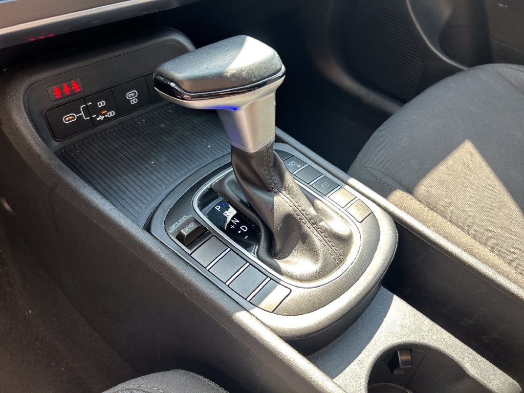 Used 2025 Hyundai Kona SEL FWD image 20