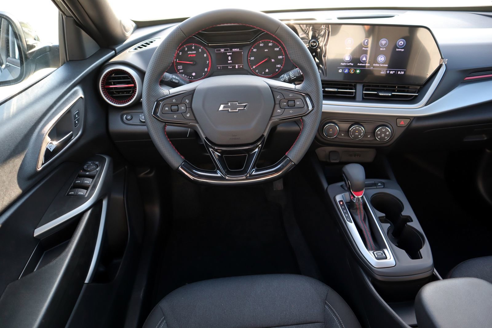 New 2025 Chevrolet Trax RS image 8