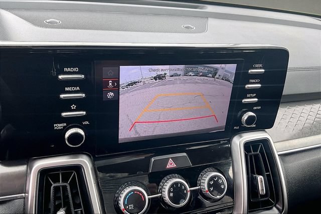 Used 2023 Kia Sorento LX FWD image 19