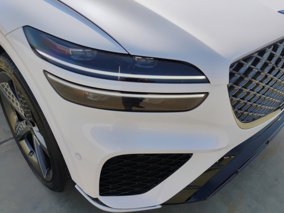 Used 2025 Genesis GV70 3.5T Sport w/ Sport Advanced Package image 28