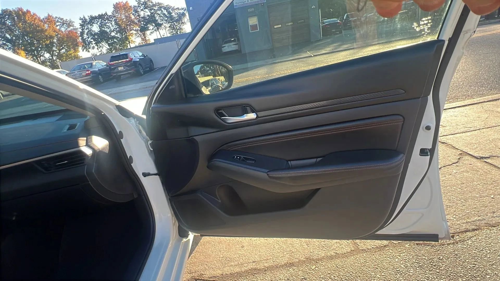 Used 2020 Nissan Altima 2.5 SR w/ Premium Package image 28